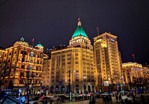 酒店生意爆满原因?